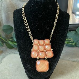 Jaclyn Smith peach & gold necklace